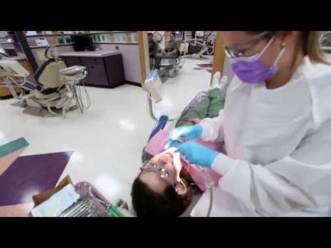 Düşük Maliyetli Diş Bakımı Nasıl Bulunur